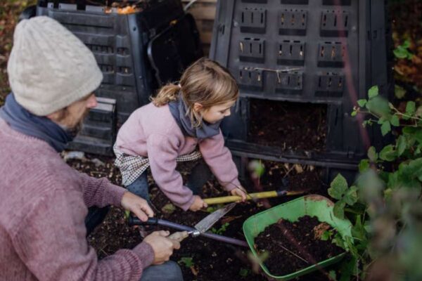 Comment utiliser le compost fait maison dans ton jardin ?