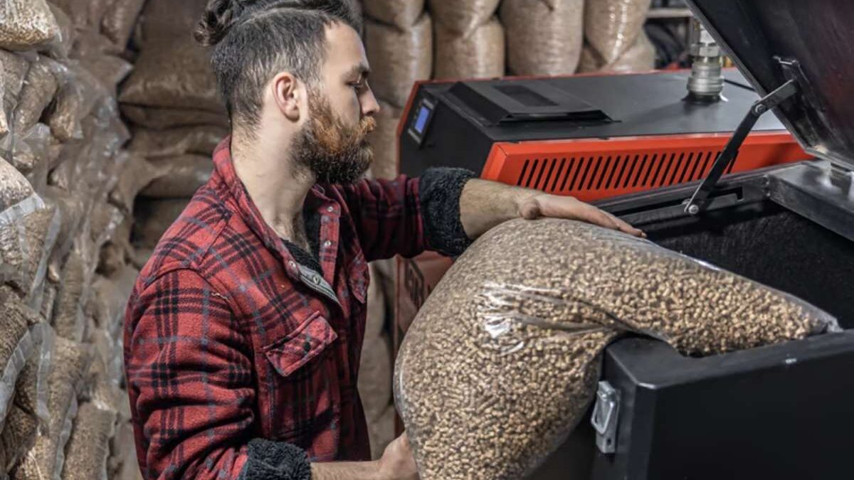 Comment recharger ton poêle à granulés sans faire d&rsquo;erreur ?